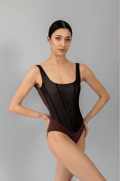 Solstice: Burgundy Nocturne - thujaballet