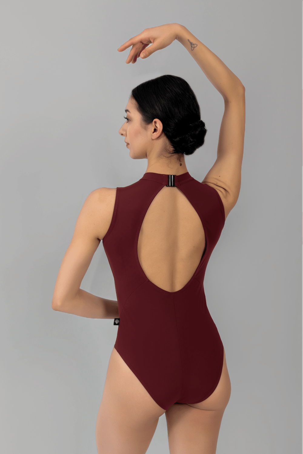 Etude: Burgundy Rhapsody - thujaballet